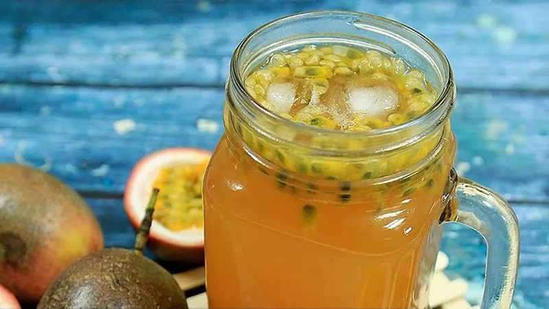 Chanh dây có rất nhiều công dụng tốt đối với sức khỏe nên bạn có thể uống hàng ngày