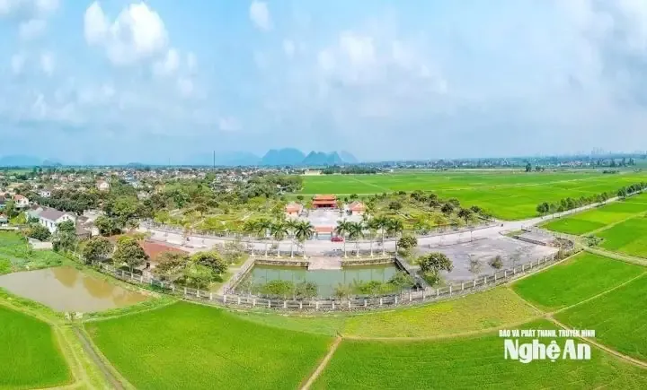 Chuẩn bị hỗn hợp đất trồng Kiều Hùng giàu dinh dưỡng