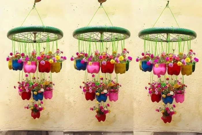 Mô hình chuông gió sáng tạo từ chai nhựa trồng hoa mười giờ