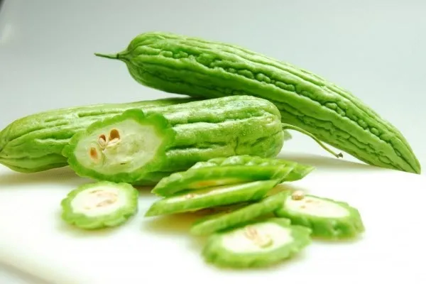 Hình ảnh của Khổ Qua (mướp đắng) đang phát triển xanh tốt