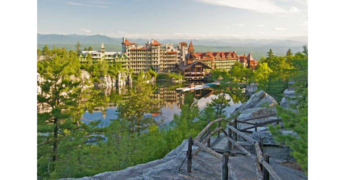 Khám Phá Khu Vườn Hoa Hồng Vũ Garden: Nơi Giao Thoa Giữa Nghệ Thuật, Thiên Nhiên Và Cà Phê Châu Âu