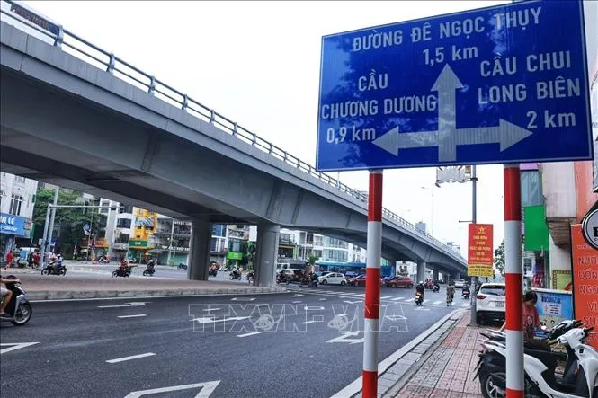 Toàn cảnh phát triển hạ tầng tại giao lộ Đường Nguyễn Văn Cừ và đê Ngọc Thụy