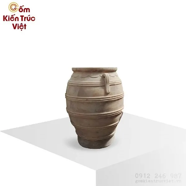 Mẫu chậu gốm hình trụ đứng, tiết kiệm không gian và đảm bảo độ sâu cần thiết cho sen phát triển