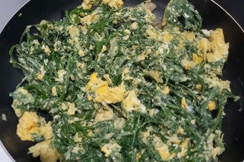 Bầu đất có thể dùng để nấu canh, xào hoặc làm gỏi trong bữa ăn