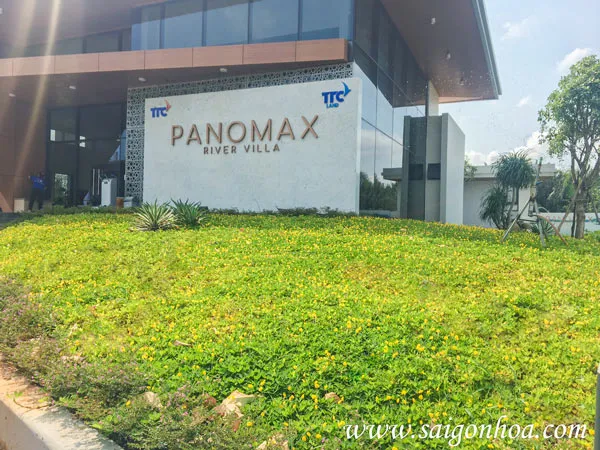 Trồng cỏ đậu phủ nền khuôn viên nhà mẫu Panomax